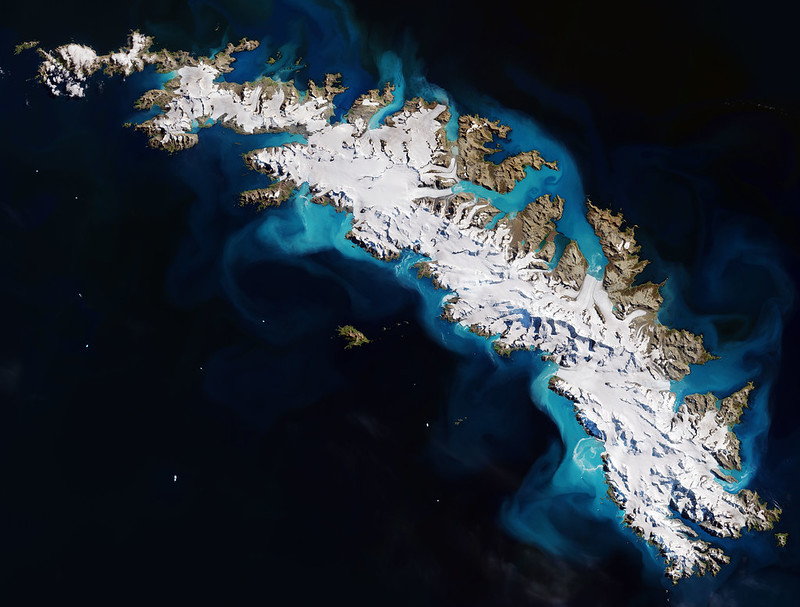 South Georgia, contains modified Copernicus Sentinel data (2018), processed by ESA LICENCE CC BY-SA 3.0 IGO